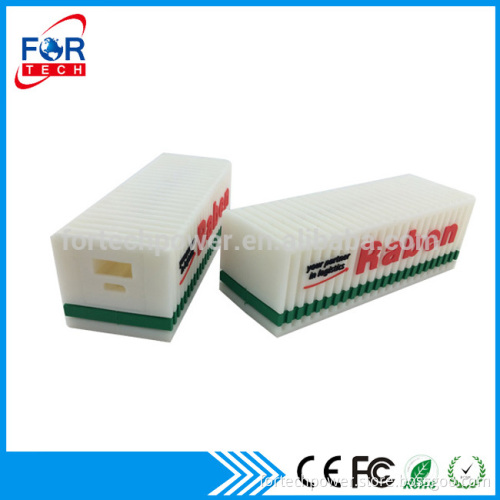 2016 Hot Selling Power Tech Plus OEM Custom Logo Battery Charger 3000mAh for Company Gifts